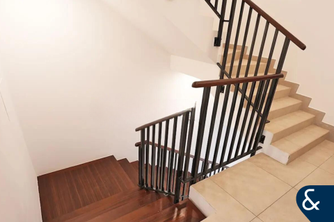 Jumeirah Village Circle, Dubai, UAE의 임대용 빌라 침실 4개, 256제곱미터 번호 668153 - 사진 11