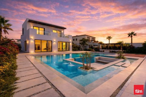 Villa itt: Dubai, EAE, 4 hálószoba, 1222.3 m², azonosító: 696726