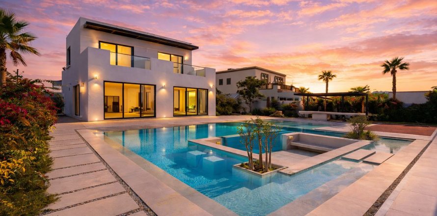 Dubai、UAEにあるヴィラ 4ベッドルーム、1222.3 m2 No696726