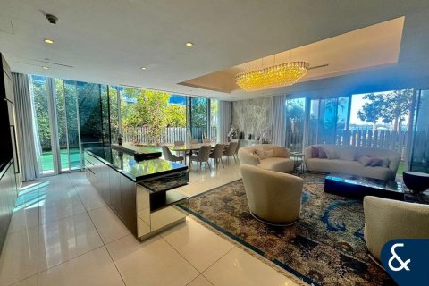 Apartment i Palm Jumeirah, Dubai, UAE 3 soveværelser, 486 kvm № 688698