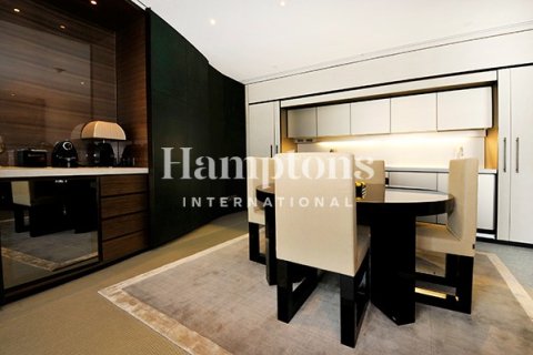 Apartment in Downtown Dubai (Downtown Burj Dubai), UAE 1 bedroom, 109.95999080 sq.m. № 666209 - photo 8