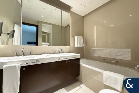 Apartament në Downtown Dubai (Downtown Burj Dubai), Emiratet e Bashkuara Arabe 2 dhoma gjumi, 135 m2. № 667789 - Foto 6