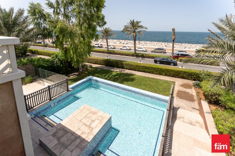 Vila v Palm Jumeirah, Dubai, SAE 4 ložnice, 912.1 m² Č.: 630324 - fotografie 1