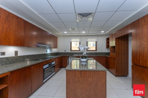Vila v Palm Jumeirah, Dubai, SAE 4 ložnice, 912.1 m² Č.: 630324 - fotografie 11