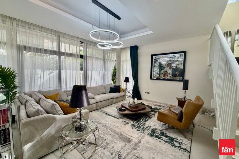 Villa te koop in Dubai, VAE 5 slaapkamers, 421.6 vr.m., nr 713540 - foto 6