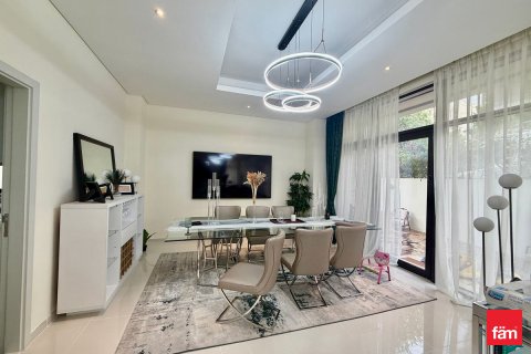 Villa in Dubai, VAE 5 slaapkamers, 421.6 vr.m. nr 713540