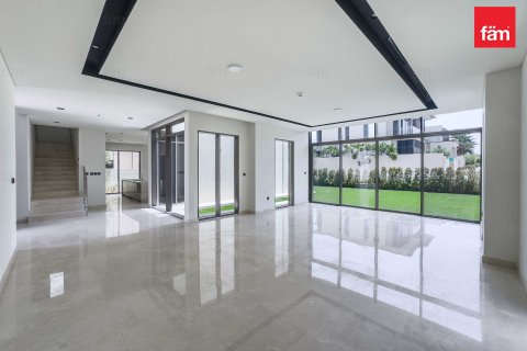 Villa en venta en Dubai Hills Estate, Dubai, EAU 4 dormitorios, 694 m2 № 702327 - foto 2