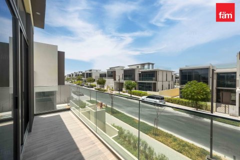 Villa en venta en Dubai Hills Estate, Dubai, EAU 4 dormitorios, 694 m2 № 702327 - foto 28