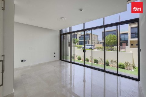 Villa en venta en Dubai Hills Estate, Dubai, EAU 4 dormitorios, 694 m2 № 702327 - foto 7