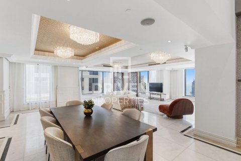 Penthouse u gradu Jumeirah Beach Residence, Dubai, UAE 4 spavaće sobe, 530.76 m2 Br. 743690 - Slika 4