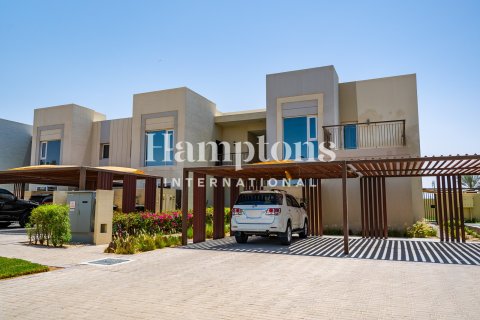 Huoneisto Dubai South (Dubai World Central), Arabiemiraatit 2 makuuhuonetta, 113.063 m2 № 751954