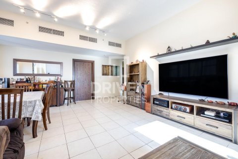 Apartment in Business Bay, Dubai, UAE 3 bedrooms, 170 sq.m. № 654437 - photo 2