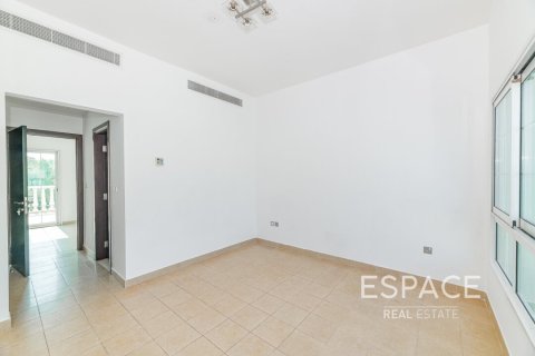 Villa Jumeirah Village Triangle, Dubaijā, AAE 2 istabas, 250 m2 Nr. 649847 - attēls 11