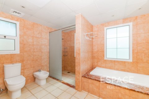 Villa Jumeirah Village Triangle, Dubaijā, AAE 2 istabas, 250 m2 Nr. 649847 - attēls 14