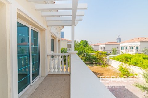 Villa Jumeirah Village Triangle, Dubaijā, AAE 2 istabas, 250 m2 Nr. 649847 - attēls 13