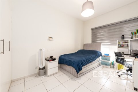 Villa The Springs, Dubaijā, AAE 3 istabas, 266 m2 Nr. 649843 - attēls 14