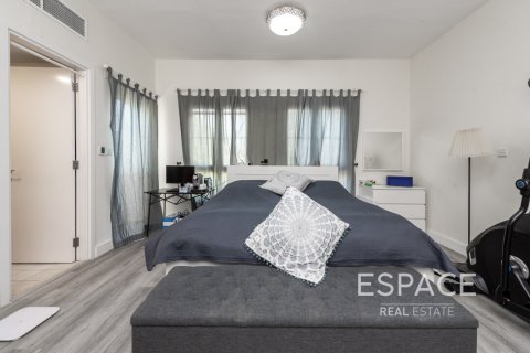 Villa The Springs, Dubaijā, AAE 3 istabas, 266 m2 Nr. 649843 - attēls 15