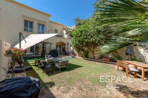 Villa til salg i The Springs, Dubai, UAE 3 soveværelser, 266 kvm № 649843 - foto 1
