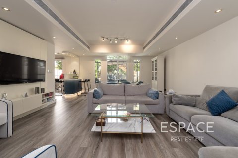 Villa til salg i The Springs, Dubai, UAE 3 soveværelser, 266 kvm № 649843 - foto 3