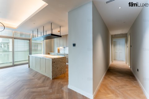 Apartment in Al Barsha, Dubai, UAE 4 bedrooms, 244.9 sq.m. № 687565 - photo 5