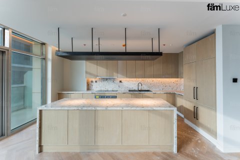 Apartment in Al Barsha, Dubai, UAE 4 bedrooms, 244.9 sq.m. № 687565 - photo 16