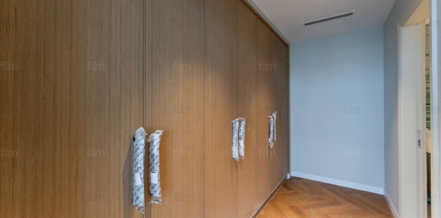 Apartment in Al Barsha, Dubai, UAE 4 bedrooms, 244.9 sq.m. № 687565