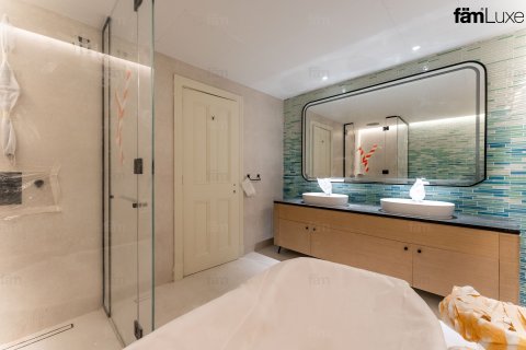 Apartment in Al Barsha, Dubai, UAE 4 bedrooms, 244.9 sq.m. № 687565 - photo 12