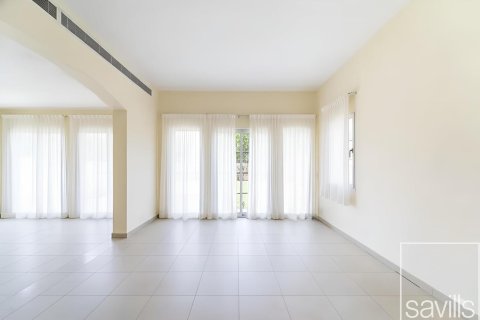 Villa sa Jumeirah Village Triangle, Dubai, UAE 2 silid-tulugan, 636 sq.m. № 655985 - larawan 4