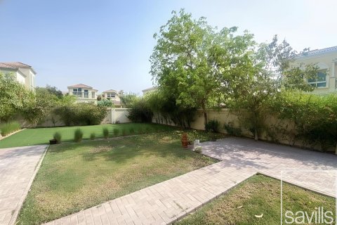 Villa sa Jumeirah Village Triangle, Dubai, UAE 2 silid-tulugan, 636 sq.m. № 655985 - larawan 9