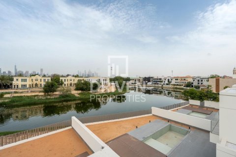 Villa zum Verkauf in Jumeirah Park, Dubai, VAE 5 Schlafzimmer, 704.3 m2 Nr. 761669 - Foto 2