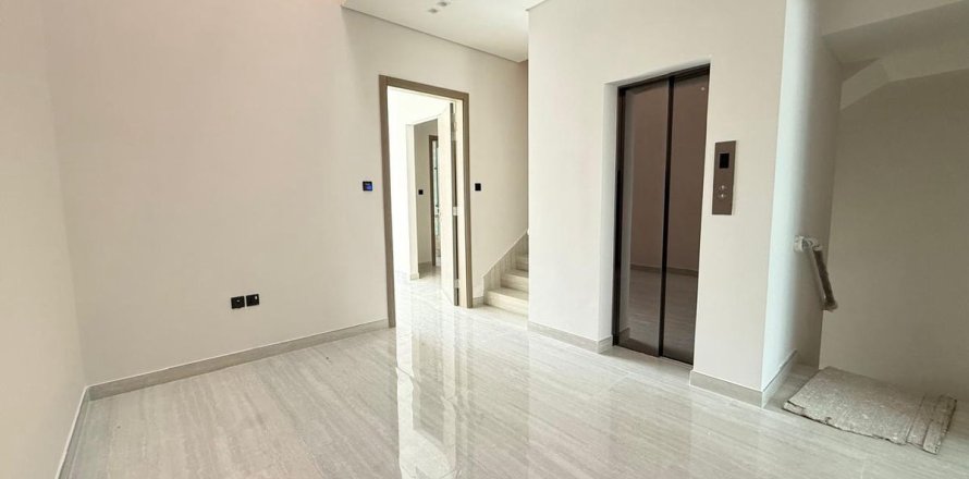Városi lakóépület itt: Dubai, EAE, 4 hálószoba, 156 m², azonosító: 732873