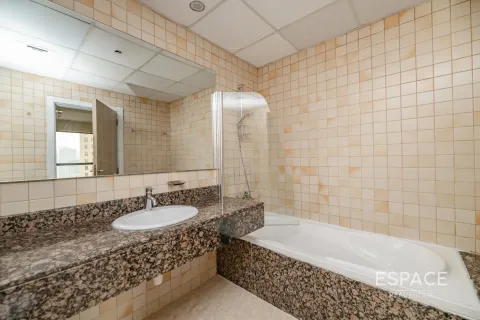 Apartamento en alquiler en Jumeirah Beach Residence, Dubai, EAU 1 dormitorio, 109 m2 № 661318 - foto 11