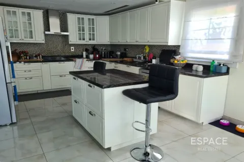 Villa en alquiler en Jumeirah Village Triangle, Dubai, EAU 3 dormitorios, 652 m2 № 661315 - foto 5