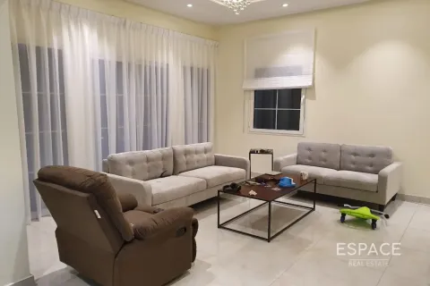 Villa en alquiler en Jumeirah Village Triangle, Dubai, EAU 3 dormitorios, 652 m2 № 661315 - foto 6