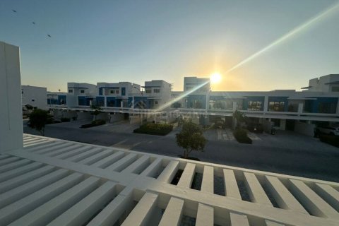 Városi lakóépület itt: Damac Lagoons, Dubai, EAE, 5 hálószoba, 144 m², azonosító: 685740