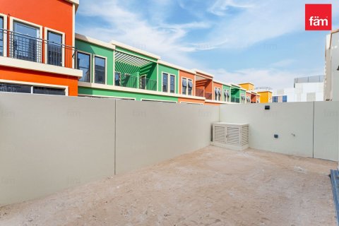 Dubai, BAE’de kiralık sıra ev 5 yatak odası, 183.6 m&sup2; No 757862 - fotoğraf 19