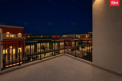 Dubai, BAE’de kiralık sıra ev 5 yatak odası, 183.6 m&sup2; No 757862 - fotoğraf 4