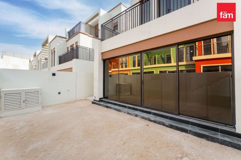 Dubai, BAE’de kiralık sıra ev 5 yatak odası, 183.6 m&sup2; No 757862 - fotoğraf 23
