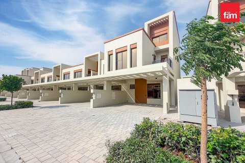 Dubai, BAE’de kiralık sıra ev 5 yatak odası, 183.6 m&sup2; No 757862 - fotoğraf 10