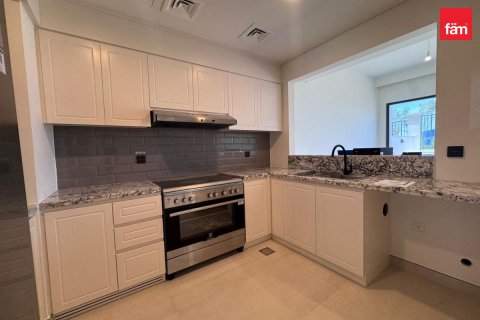 Dubai, BAE’de kiralık sıra ev 4 yatak odası, 144 m&sup2; No 757864 - fotoğraf 2