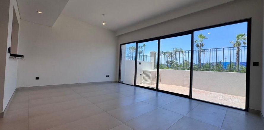 Dubai, BAE’de sıra ev 4 yatak odası, 144 m&sup2; No 757864