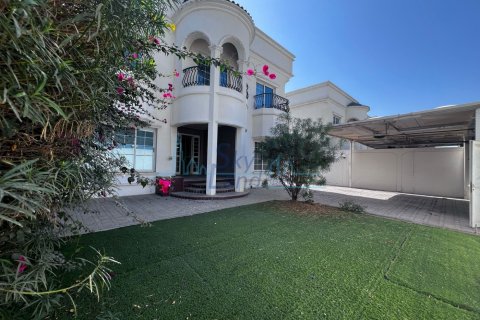 Komersyal na villa sa Al Safa, Dubai, UAE 371.6 sq.m. № 659752 - larawan 1