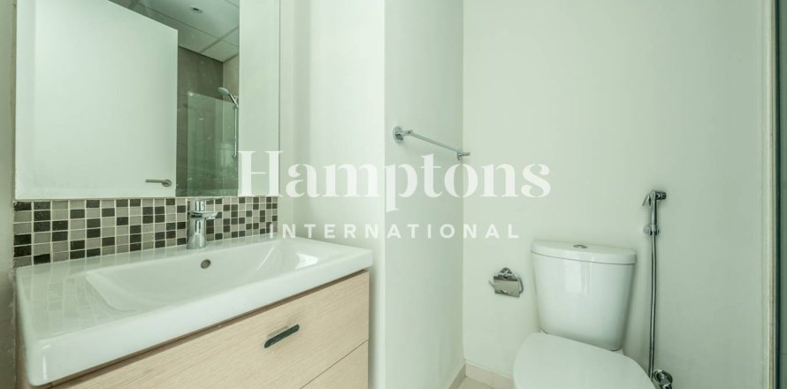 Kaupunkipientalo Dubai, Arabiemiraatit 3 makuuhuonetta, 174.798 m2 № 651104