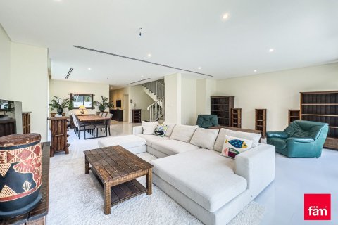 וילה להשכרה ב Dubai, איחוד האמירויות 3 חדרי שינה, 324 מ"ר, מספר 699887 - תמונה 4