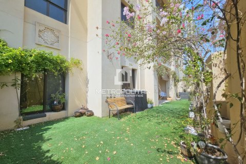 Appartement à vendre à  Old Town, Dubai, EAU 2 chambres, 186 m2 № 663349 - photo 1