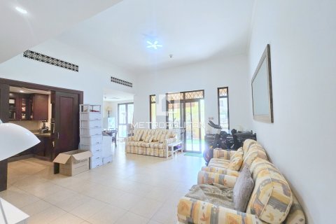Appartement à vendre à  Old Town, Dubai, EAU 2 chambres, 186 m2 № 663349 - photo 13