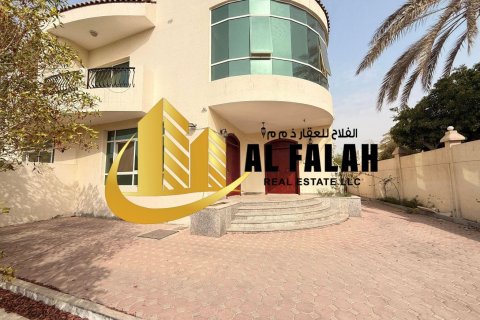 Vila v Wasit, Sharjah, SAE 5 ložnice, 418 m² Č.: 635555 - fotografie 5