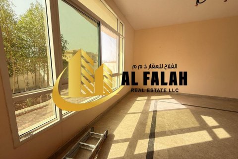 Vila v Wasit, Sharjah, SAE 5 ložnice, 418 m² Č.: 635555 - fotografie 1