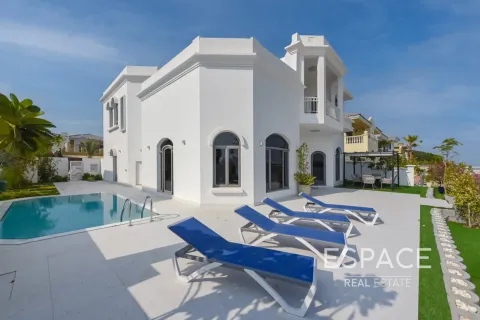 Vila u Palm Jumeirah, Dubai, UAE 5 spavaćih soba, 465 m2 Br. 738444 - fotografija 1