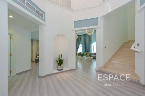 Vila u Palm Jumeirah, Dubai, UAE 5 spavaćih soba, 465 m2 Br. 738444 - fotografija 4